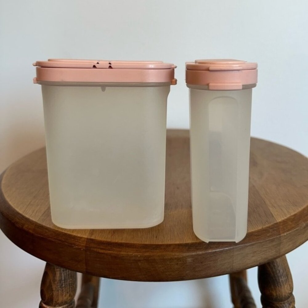 Pair of Vintage Tupperware Spice Shaker Salt Pepper Containers Pink With Lids x2